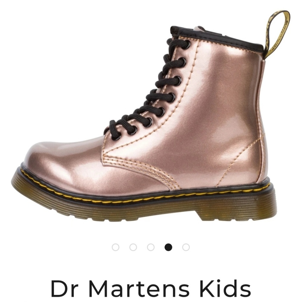 SZ. 13 DR. MARTENS